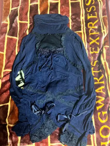 [새상품] OZZ ON 네이비 긴팔 티셔츠