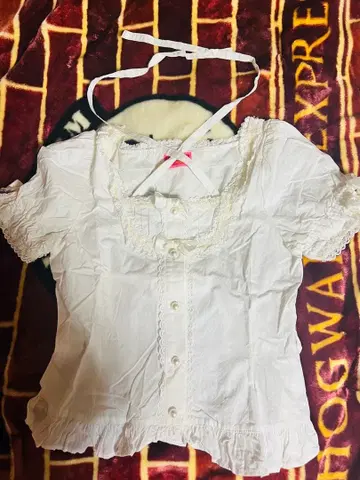 [ 거의 새상품 ] BABY 화이트 반팔 블라우스