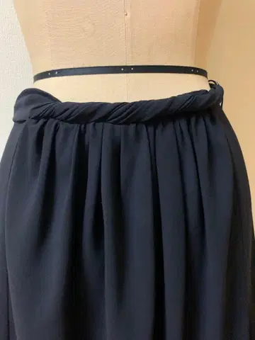 질 샌더 허리 디자인 울 스커트 블랙