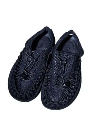 KEEN UNEEK W 샌들 블랙