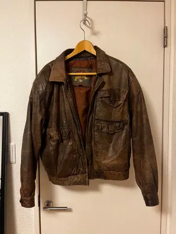 브라운 가죽 자켓 밀리터리풍