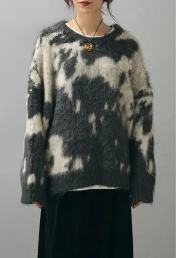 ESICA 에시카 새상품 뉴앙스 카우 패턴 니트 차콜 그레이