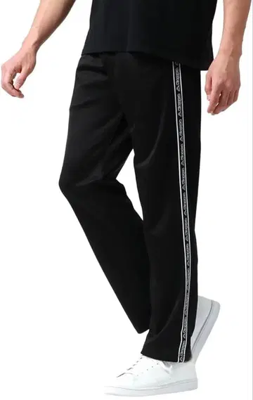 카파(Kappa) 블랙 사이드 스트라이프 조거 팬츠
