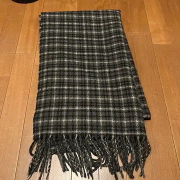 ZARA 체크 무늬 머플러 M 사이즈