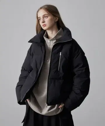 CLEL 다운 자켓 블랙 M 사이즈