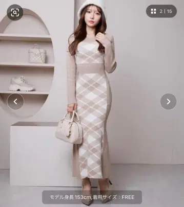 체크 자카드 오프숄더 머메이드 원피스