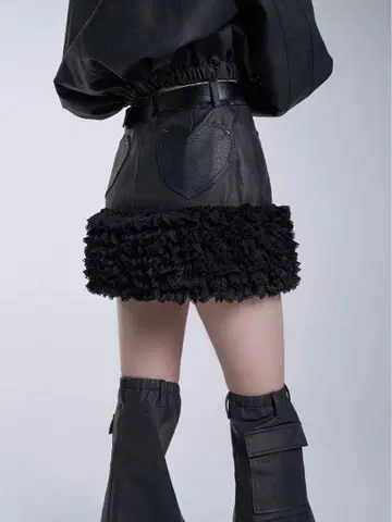 Darich 하트 포켓 가죽 미니 스커트