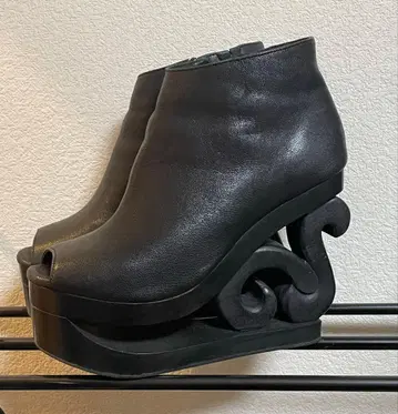 제프리 캠벨 블랙 스케이트 부츠 39 오픈토