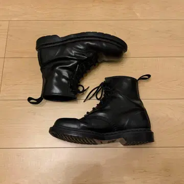 닥터 마틴 1460 모노 8홀 부츠