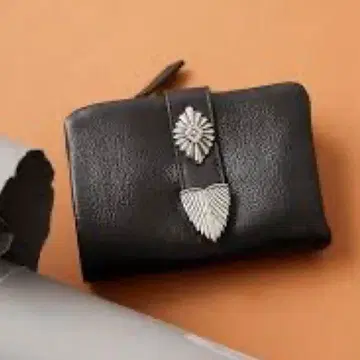 [ 새상품급 ] ear PAPILLONNER 버클 접이식 지갑 블랙