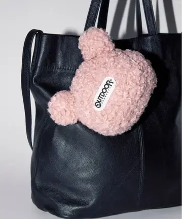 BASICKS BOA BEAR CHARM BAG