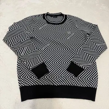 세인트 앤드류스 지그재그 무늬 니트 스웨터