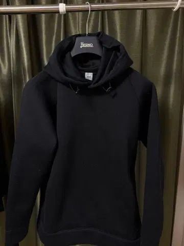 TAKEO KIKUCHI 블랙 후드티 + 유니클로 세트