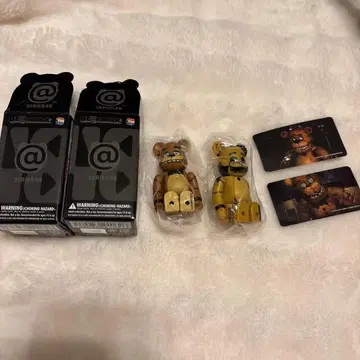 베어브릭 시리즈 48 프레디 퍼즈베어 세트