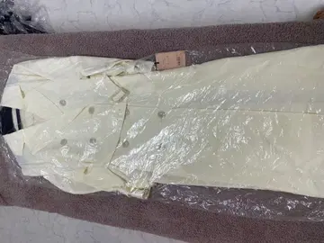 eimyistoire 크림색 트렌치코트