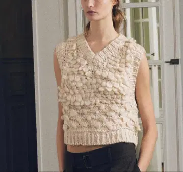 완판템 택 포함 새상품 ZARA 아이보리 복슬복슬 니트 베스트 스웨터