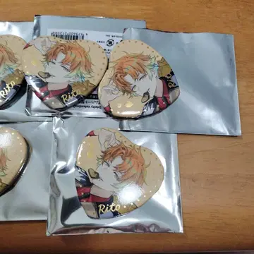 니지산지 우사미 리토 하트형 캔뱃지 7개 세트