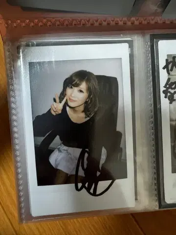 카토 리나 친필 사인 폴라로이드 사진