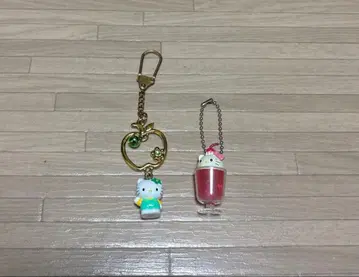 키티 키링 2개 덤 포함