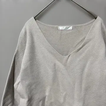 릴리디어 V넥 니트(S) 심플 그레이지 하이 게이지 드롭 숄더