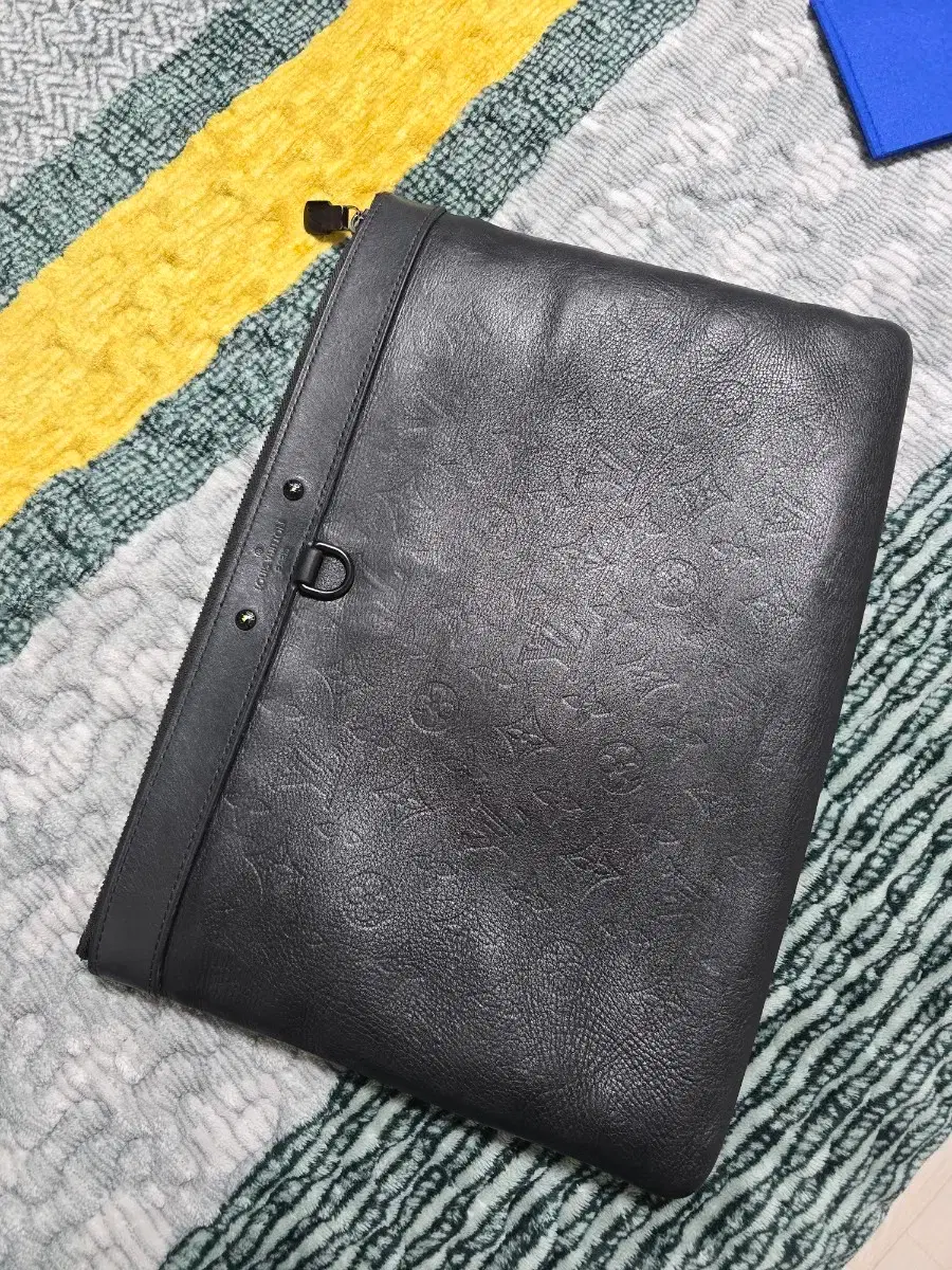 Louis Vuitton Shadow Clutch Bag (Lowest Price)