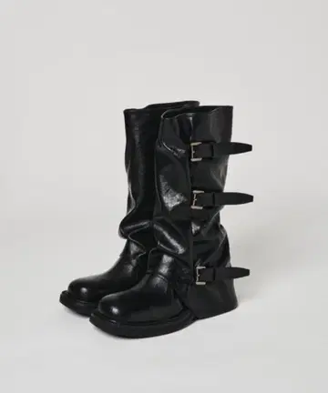 대폭 할인 중 DTYYPE 버클 커버 롱 부츠 블랙