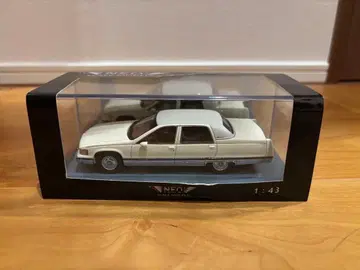 1/43 NEO 캐딜락 플리트우드 브로엄