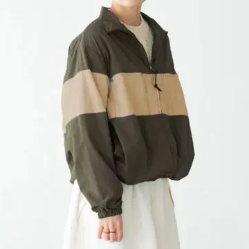 새상품 D.C.WHITE 아이비 리거 트레이닝 탑 올리브 S