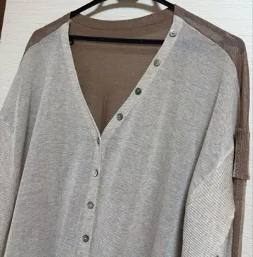 아시베이드 바이컬러 디자인 조개 단추 변형 롱 가디건