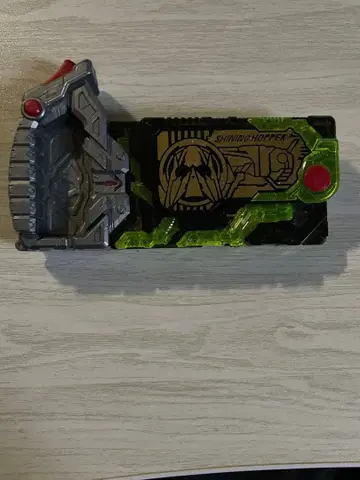 샤이닝 호퍼 프로그라이즈 키 어솔트 그립