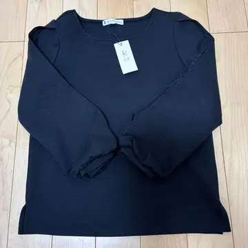 택 포함 새상품 쿠미쿄쿠 다크 네이비 드레이프 레이스 긴팔 상의