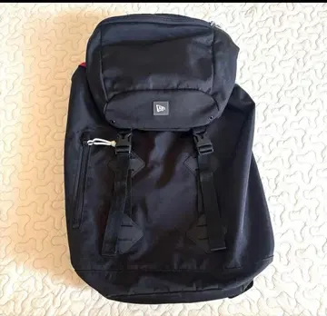 New Era 블랙 백팩