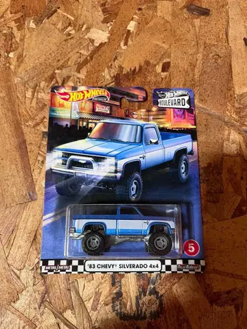 '83 CHEVY SILVERADO 4x4 미니카