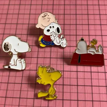 스누피 핀즈 핀 배지 배지 참 4개 세트 [ Lills19 ]