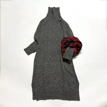 맥피 믹스 그레이 울 캐시미어 터틀넥 원피스 슬릿