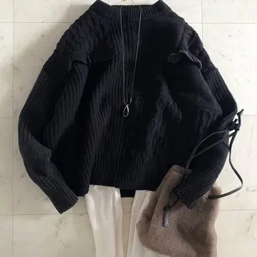 새상품급 마차트 machatt 패치워크 프릴 니트 울 블랙 계열