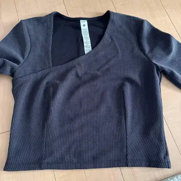 룰루레몬 비대칭 긴팔 상의 M 다크 그레이