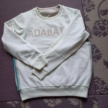 아다바트, 리버서블 스웨터