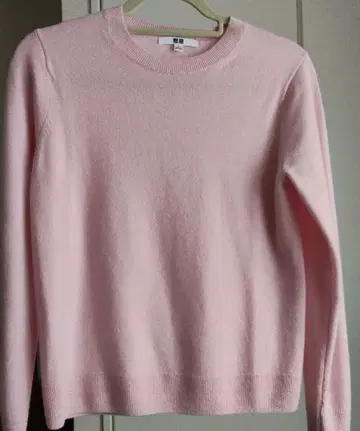 UNIQLO 핑크 캐시미어 100% 긴팔 스웨터 S 시착만 한 상품