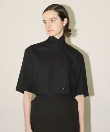 CLANE 크롭 테일러드 재킷 새상품급