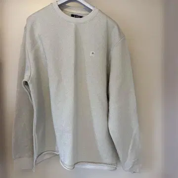 라이트 그레이 긴팔 트레이닝복