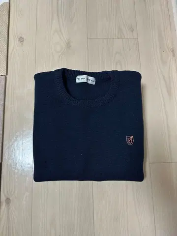 네이비 크루넥 니트