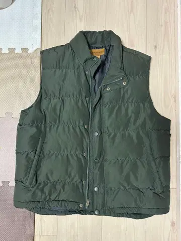 올리브 그린 다운 베스트