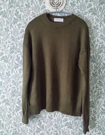 [ 컨디션 최상 ] TOMORROWLAND 올리브 크루넥 니트