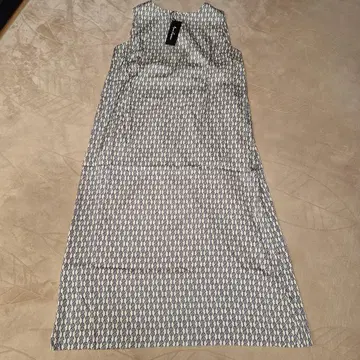 새상품 Anne Coquine 슬리브리스 롱 원피스 L 사이즈