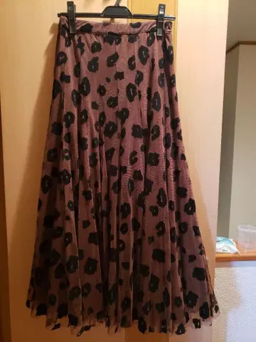 트라노이 레오파드 샤샤 스커트