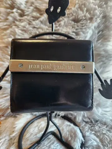 장 폴 고티에 메탈 접이식 지갑 블랙