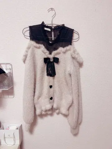 Liz Lisa 오프숄더 니트