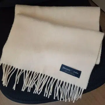 존스턴즈 x 레리안 캐시미어 100% 크림색 스코틀랜드제