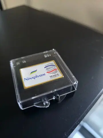 간사이 만박 프랑스 파빌리온 핀 배지